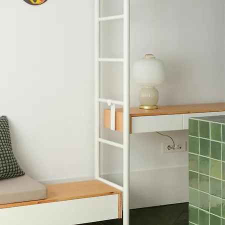 Einstein 15 5 * Κλουζ-Ναπόκα