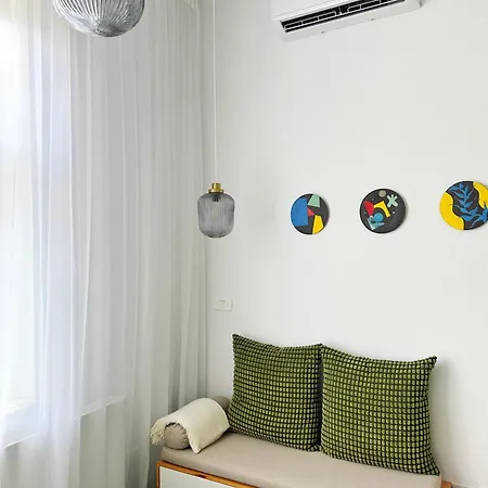 Einstein 15 5 * Κλουζ-Ναπόκα