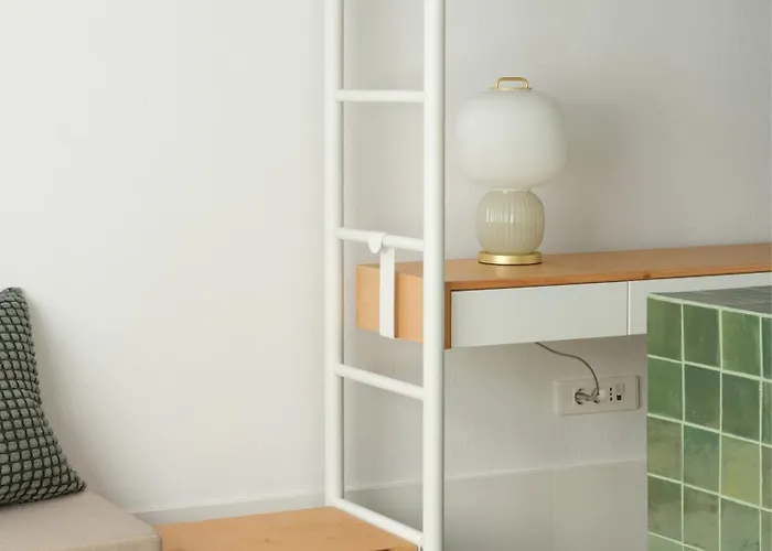 Einstein 15 5 * Κλουζ-Ναπόκα